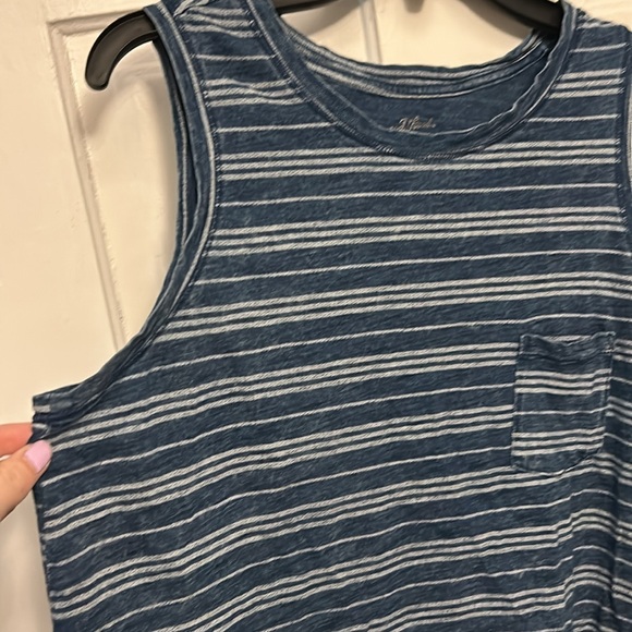 Universal Thread Striped Pocket Tank - Picture 3 of 6